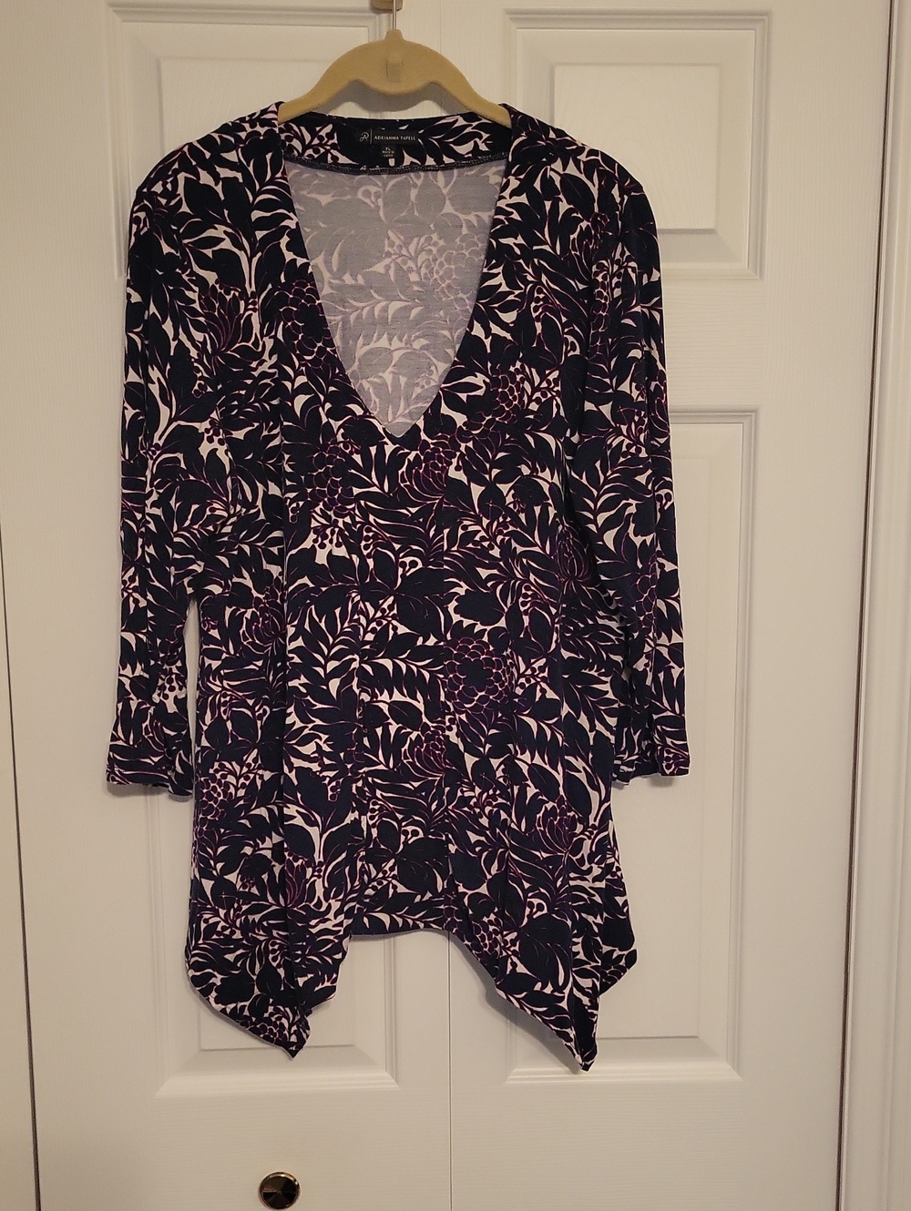 Adrianna Papell Purple and White V-Neck Floral Tunic